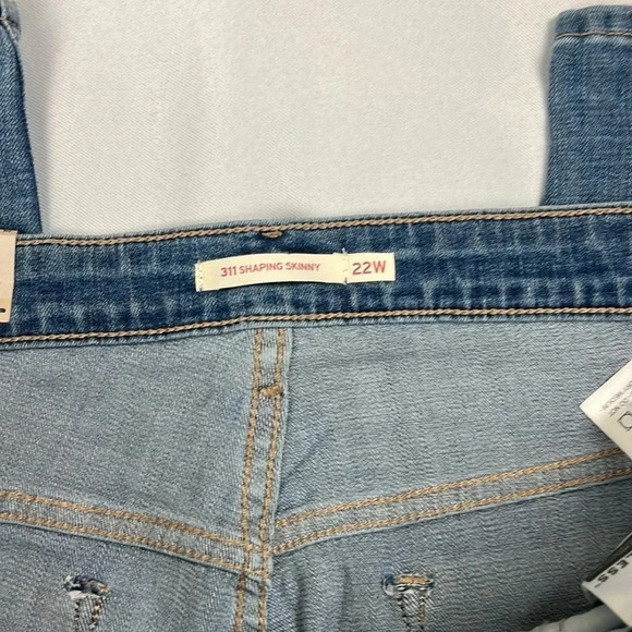 NEW Levi’s Sculpt 311 Shaping Skinny Distressed Jean Size 22W - Picture 4 of 12